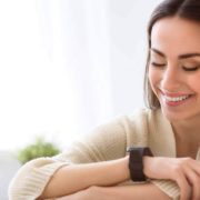 スマホと連動する腕時計の特徴と魅力 おすすめのモデルを紹介