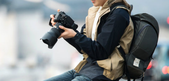 ミラーレスカメラに合うカメラバッグの選び方とおすすめのブランド