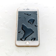 防水スマホの防水機能 おすすめの防水スマホケースと防水スマホ