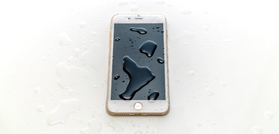 防水スマホの防水機能 おすすめの防水スマホケースと防水スマホ