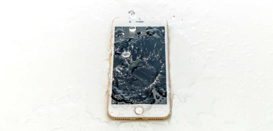 お風呂でスマホを使う際の注意点 安全にお風呂で使うための方法