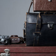 カメラ　持ち運び　カバン