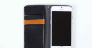 スマホケースで便利な吸盤付き手帳型スマホケースの特徴と注意点