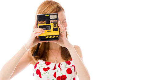 ポラロイドカメラってなに？魅力と種類 機能の豊富な最新モデル