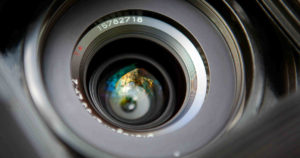 広角レンズはどんな仕組みなのか 使いこなす際の注意点と選ぶコツ