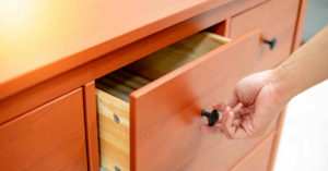 キャビネットとは？サイドボードとの違い 種類と特徴 選び方のコツ