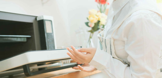 電子レンジのおすすめの品と一人暮らしの際の選び方のコツを解説
