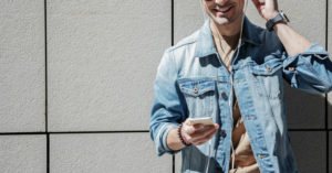 骨伝導ヘッドホンってなに？特徴と注意点 おすすめの品を解説