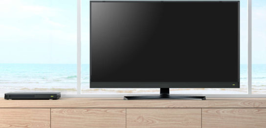 液晶テレビ 映り込みの原因と液晶テレビのパネルによる違いを解説