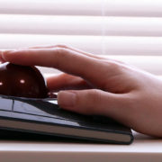 トラックボールとはなにか？選び方のコツとおすすめの品を解説