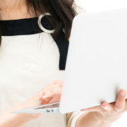 ウルトラブックってなに？選び方のコツとおすすめのモデルを解説