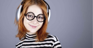 メガネをしていても痛くないヘッドホンの選び方 おすすめの品を解説