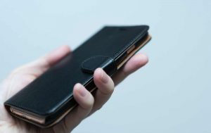 エクスペリアz5向けのスマホケースの種類とおすすめの品を解説