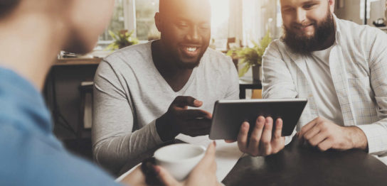 タブレットってなに？メリットとタブレットにおススメのアプリを紹介