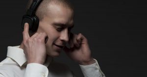 開放型ヘッドフォン