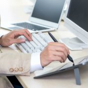 液晶タブレットってなに？選ぶポイントとおすすめの製品８選を解説