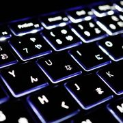 ゲームや暗がりでの作業に！光るキーボードの選び方とおすすめ品5選