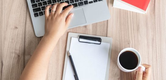 パソコンデスクの種類と選び方のポイント おすすめの製品7選を解説