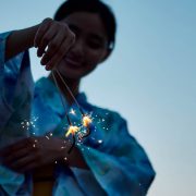 手持ち花火の魅力と選び方 注意点とおすすめの品10選を解説