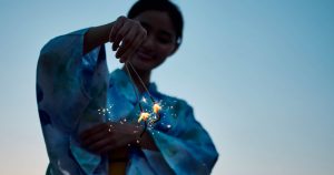 手持ち花火の魅力と選び方 注意点とおすすめの品10選を解説