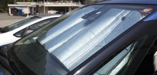 車用サンシェードの効果と種類ごとの特徴 おすすめ品7選を解説