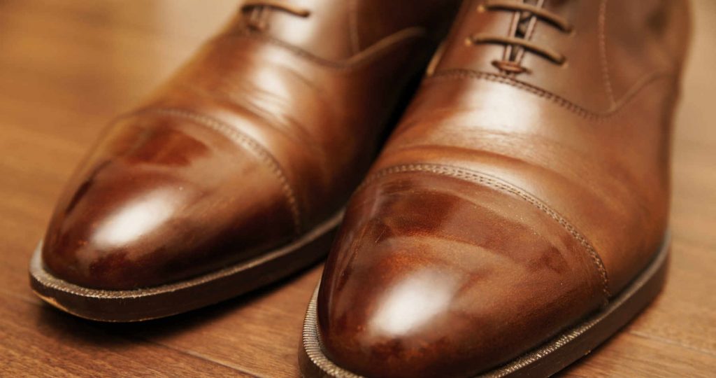カジュアルな革靴の魅力や選ぶ際のポイント おすすめ品10選を解説