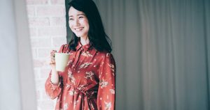 秋におすすめのワンピースの選び方 おすすめの色や柄・着こなし方なども解説