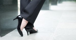パンプスとハイヒールの違い 足の形の種類 選び方やおすすめ商品10選を解説