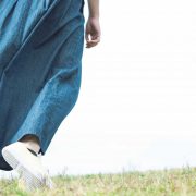 ロングスカートが人気の理由とカラーごとの特徴 おすすめ品を解説