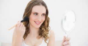 手鏡の選び方 タイプごとの特徴とそれぞれのおすすめ品8選を解説