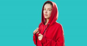 カジュアルファッションの定番！パーカーに合うアイテムを解説 おすすめ商品も紹介