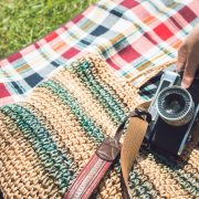 アウトドアシーンで大活躍のレジャーシートの選び方を解説 おすすめ商品も紹介