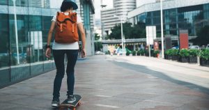 スケボーリュックの使い方や選び方を解説 人気ブランドとおすすめ5選も紹介