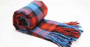 秋冬のコーディネートにぴったり！タータンマフラーの魅力やおすすめ商品を紹介