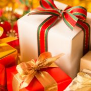 子ども向けのクリスマスプレゼントの相場と選び方 おすすめ品を解説