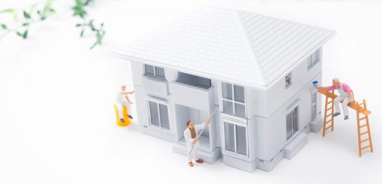 外壁塗装の種類ごとの特徴と耐久年数 色選びの注意点を解説