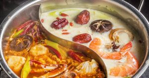 火鍋ってなに？一般的な材料とレシピ おすすめの火鍋の素を解説