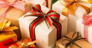 旦那さんへのクリスマスプレゼントの相場と年代別でおすすめの品