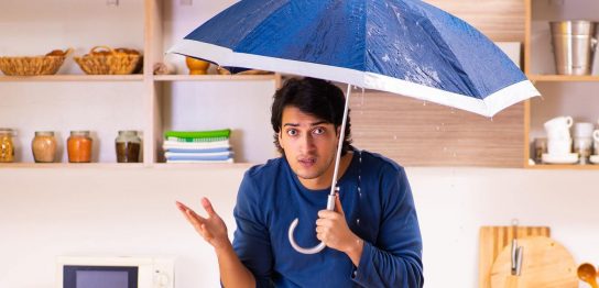 水漏れは危険サイン！ひび割れの原因と問題点 修繕を頼む時の注意点