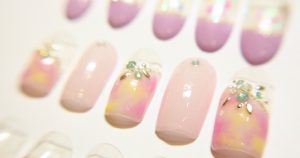 冬のおしゃれに！冬のネイルデザインをおすすめ・定番・場面毎で解説