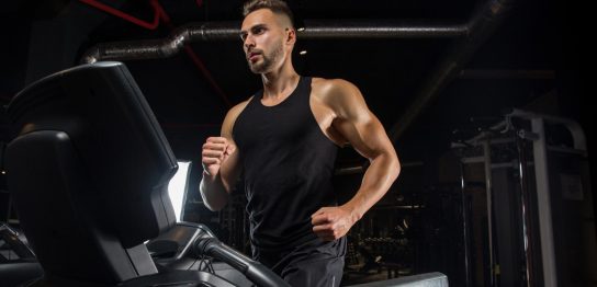 メンズ用トレーニングウェアの選び方を解説 おすすめ商品・ブランドを紹介