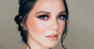 自然な色っぽさを出すには？血色感メイクの魅力と注意点 おすすめ品