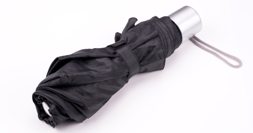 折りたたみ傘の選び方って？メンテナンス法とおすすめの品を解説