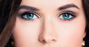 綺麗な目元を演出するには？リキッドアイシャドウの魅力とおすすめ品