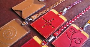 定期やパスポート入れに便利な物は？パスケースの選び方とおすすめ品