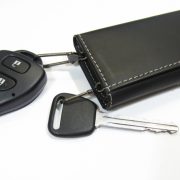 キーケースで人気の品は？選び方のポイントとブランド別のおすすめ品