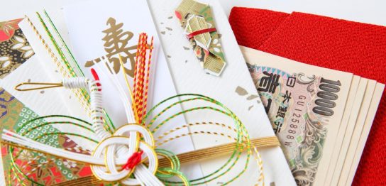 ふくさの色の選び方は？使い方と渡し方のマナー おすすめの品を解説