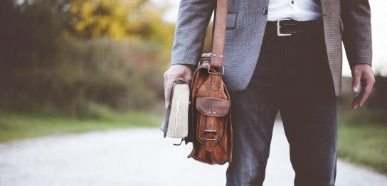 サコッシュのメンズにおすすめの品は？選び方とおすすめ品を解説