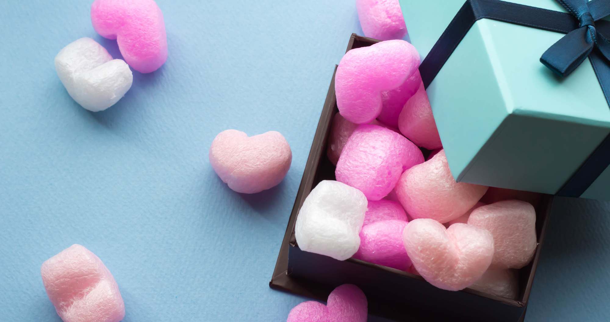 ホワイトデーのお返しには何がよい？選び方とおすすめの品を解説