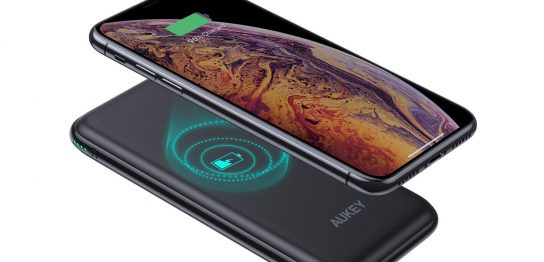 AUKEY 革新を図る新製品！無線と有線両用で携帯性抜群の8000mAh Qi対応モバイルバッテリー②